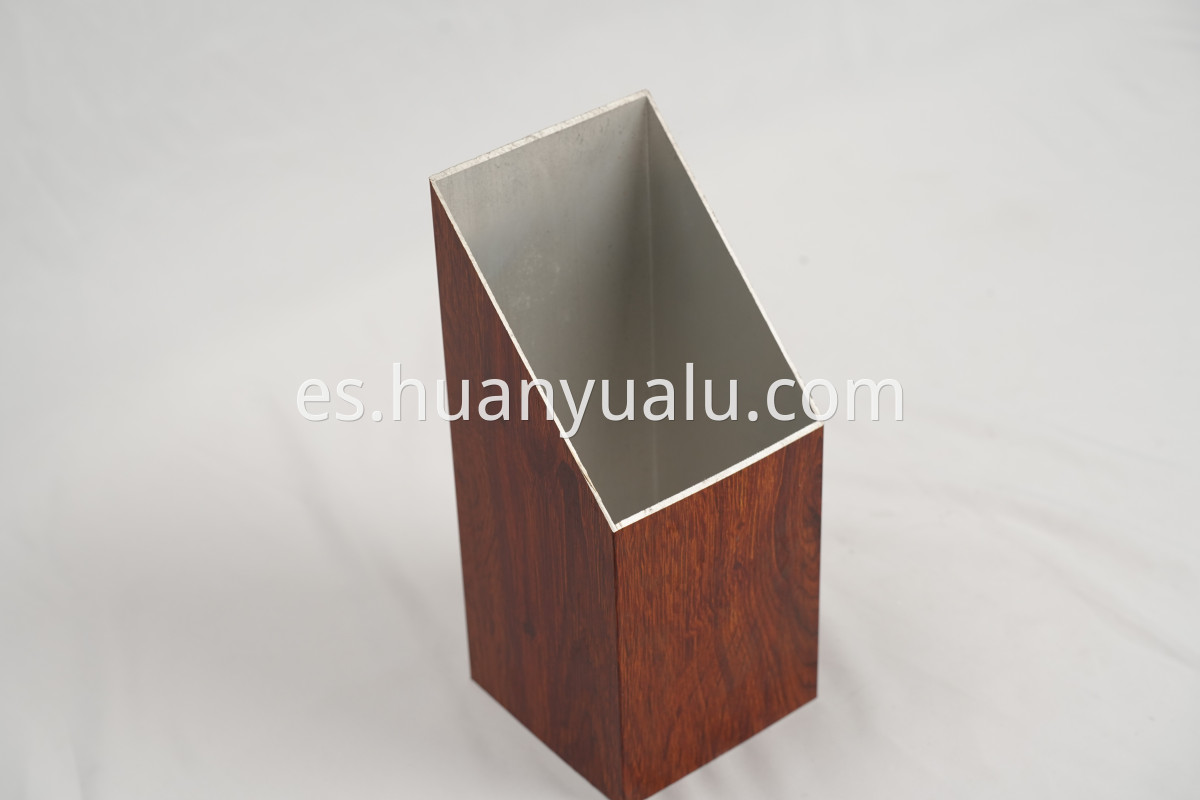 Wood grain transfer printing pipe